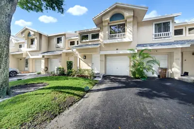 2276 DISCOVERY Circle 2276, Deerfield Beach – Townhouse for sale