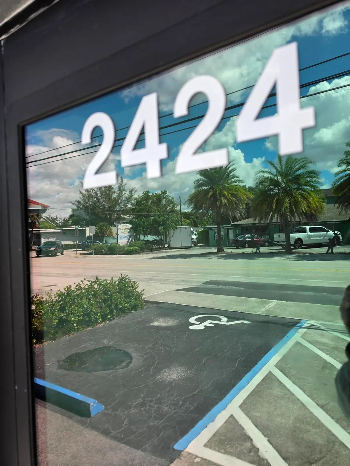 20260924_144035 at 2424 N Dixie Highway, Wilton Manors