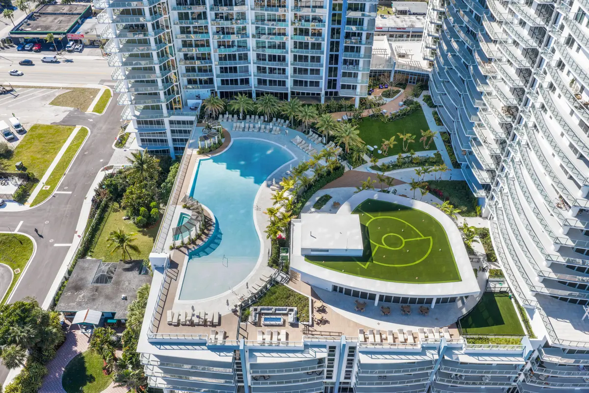 220 Lake Shore Drive - 92.JPG-FULL at 220 Lake Shore Drive 503, Lake Park