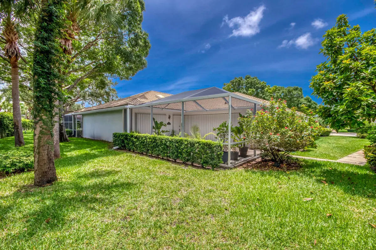 IMG-2 at 4101 Water Oak Court, Palm Beach Gardens