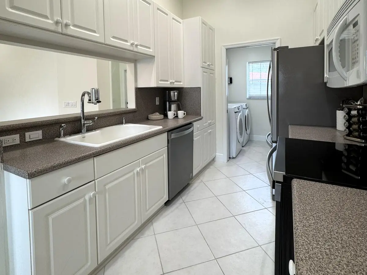 The Kitchen at 7453 Granville Avenue, Boynton Beach