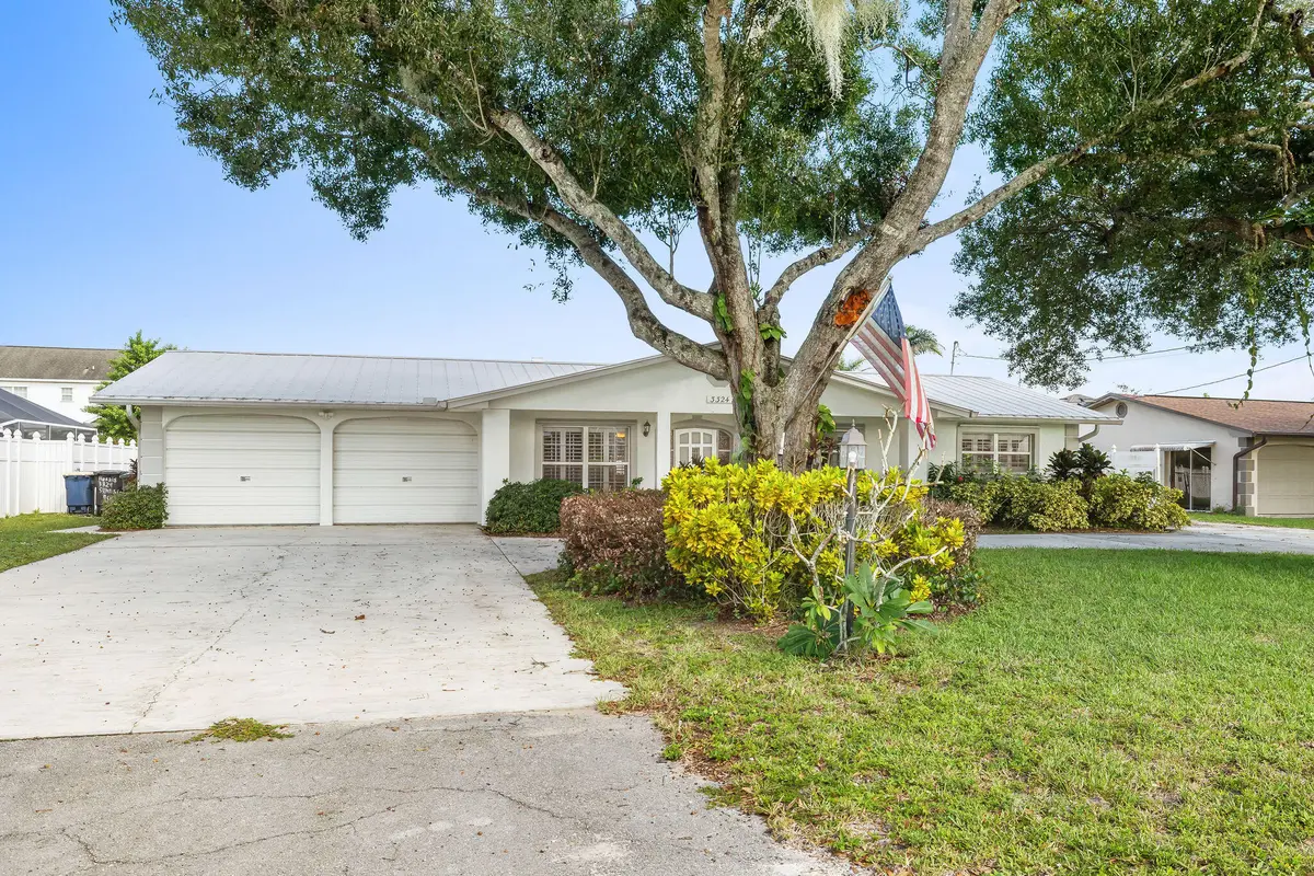 428A9947 at 3324 Sunrise Boulevard, Fort Pierce