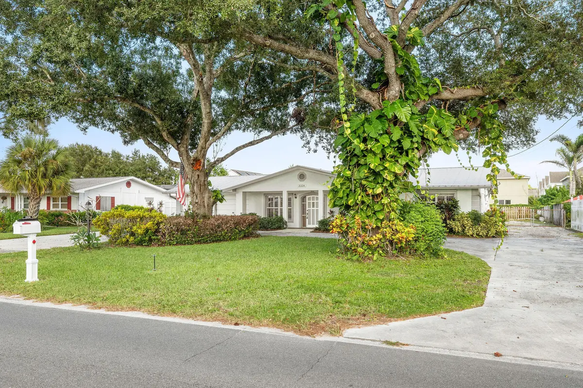 428A9954 at 3324 Sunrise Boulevard, Fort Pierce