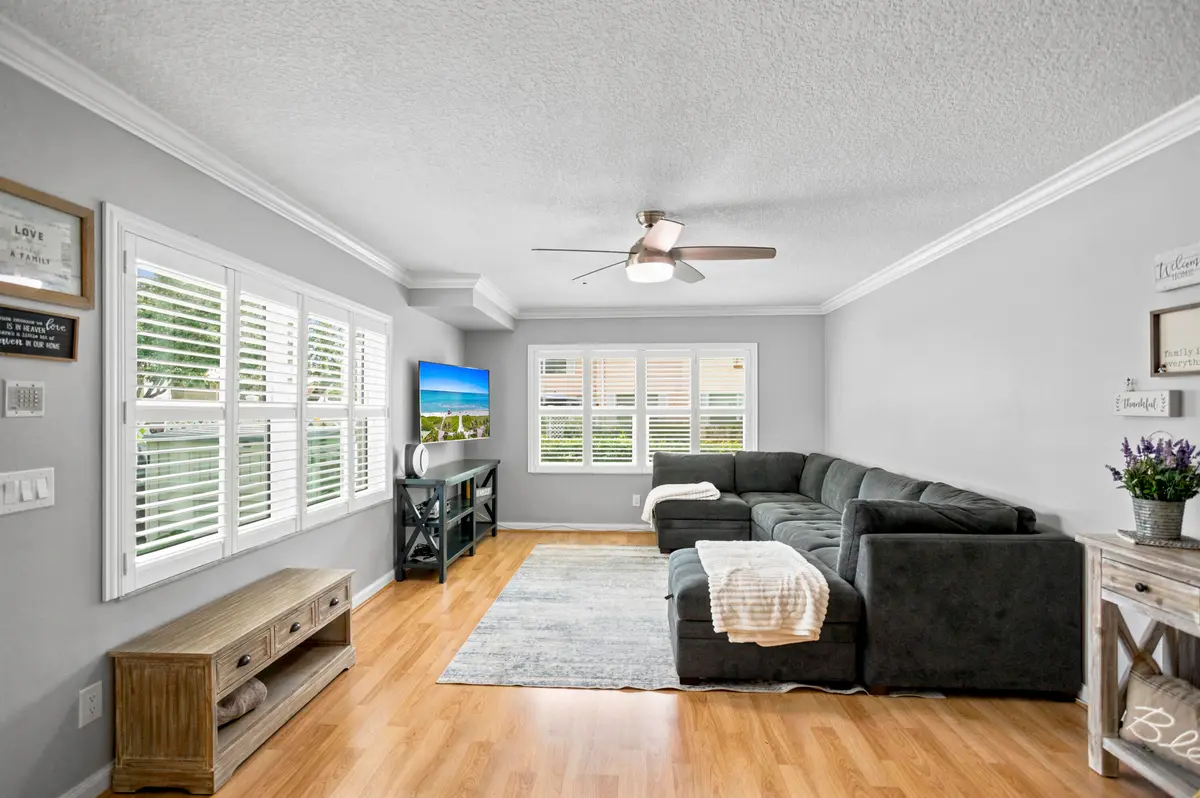 Living Room at 1918 Stratford Way 32B, West Palm Beach
