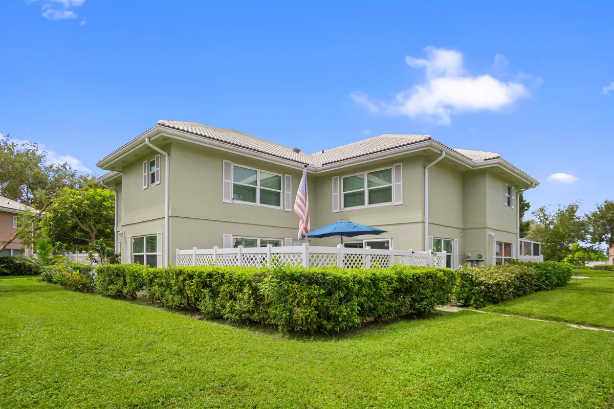 Front of Structure at 1918 Stratford Way 32B, West Palm Beach