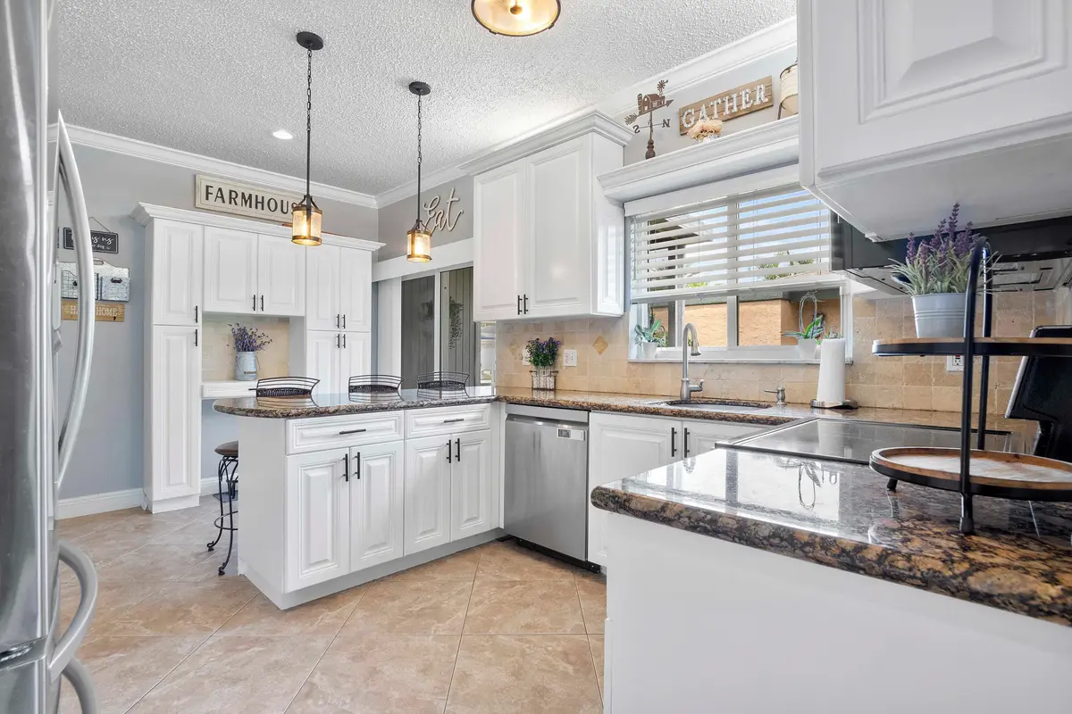 8059 Buttonwood Cir_020 at 8059 BUTTONWOOD Circle, Tamarac