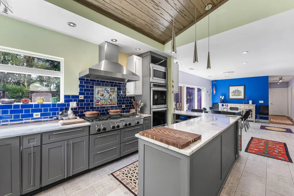 Toungue and Groove Ceiling at 742 PARK Drive, Boca Raton