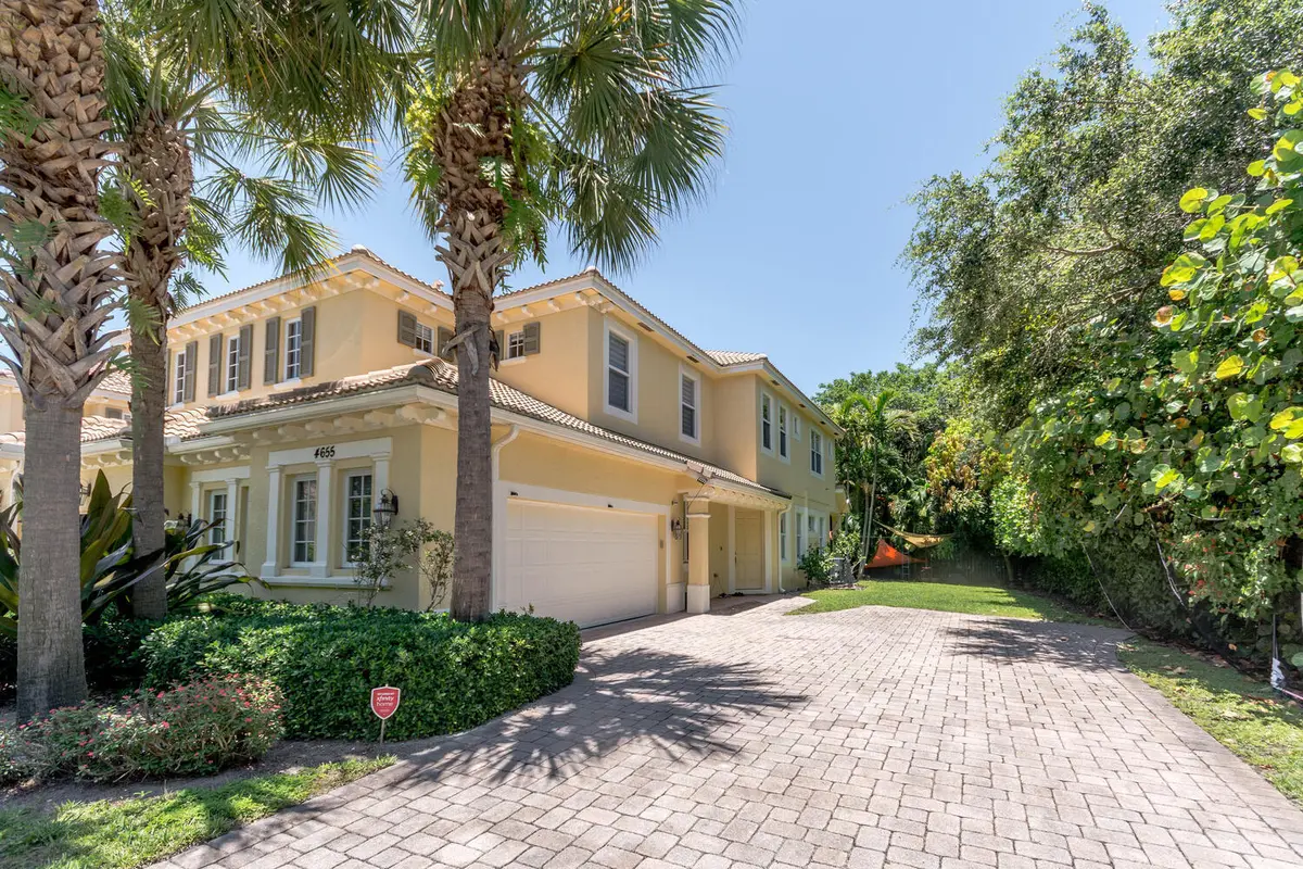 Welcome Home! at 4655 CADIZ Circle, Palm Beach Gardens