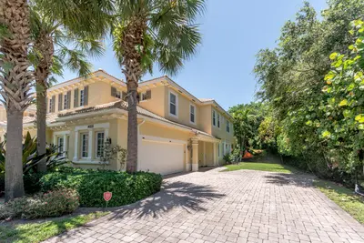 4655 CADIZ Circle, Palm Beach Gardens – Townhouse for rent