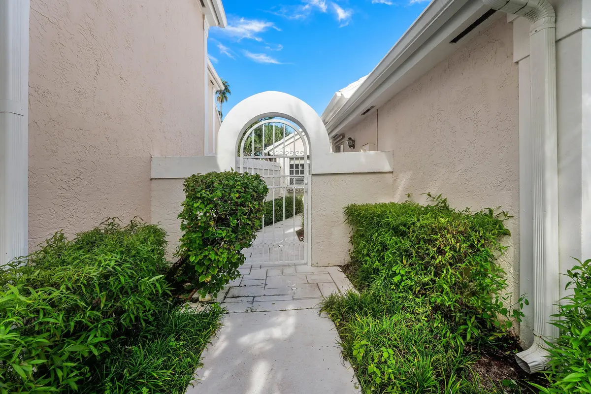 004-12ElginLane-PalmBeachGardens-FL-3341 at 12 Elgin Lane, Palm Beach Gardens