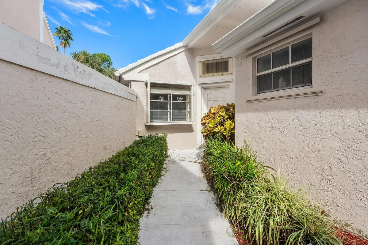 005-12ElginLane-PalmBeachGardens-FL-3341 at 12 Elgin Lane, Palm Beach Gardens