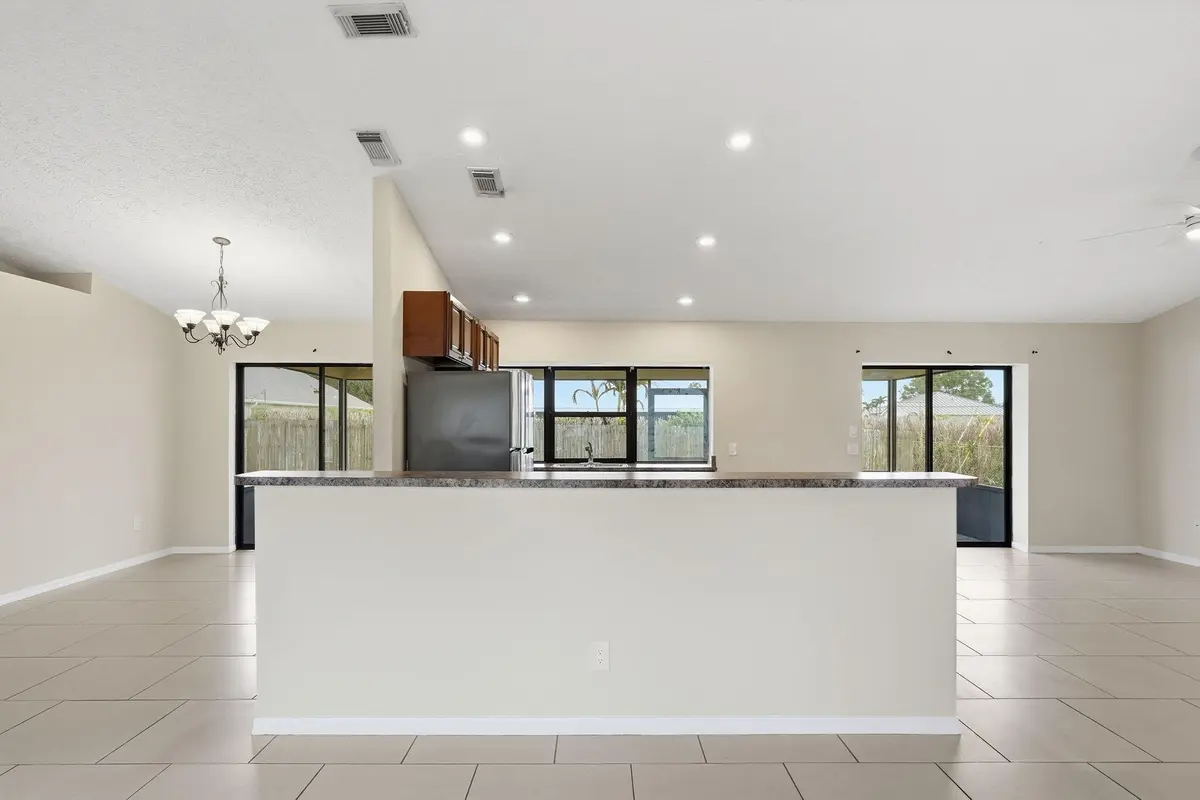 37-web-or-mls-682_SW_Jacoby_Ave_09326 at 682 SW JACOBY Avenue, Port St. Lucie