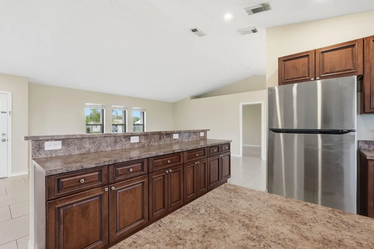 38-web-or-mls-682_SW_Jacoby_Ave_09332 at 682 SW JACOBY Avenue, Port St. Lucie