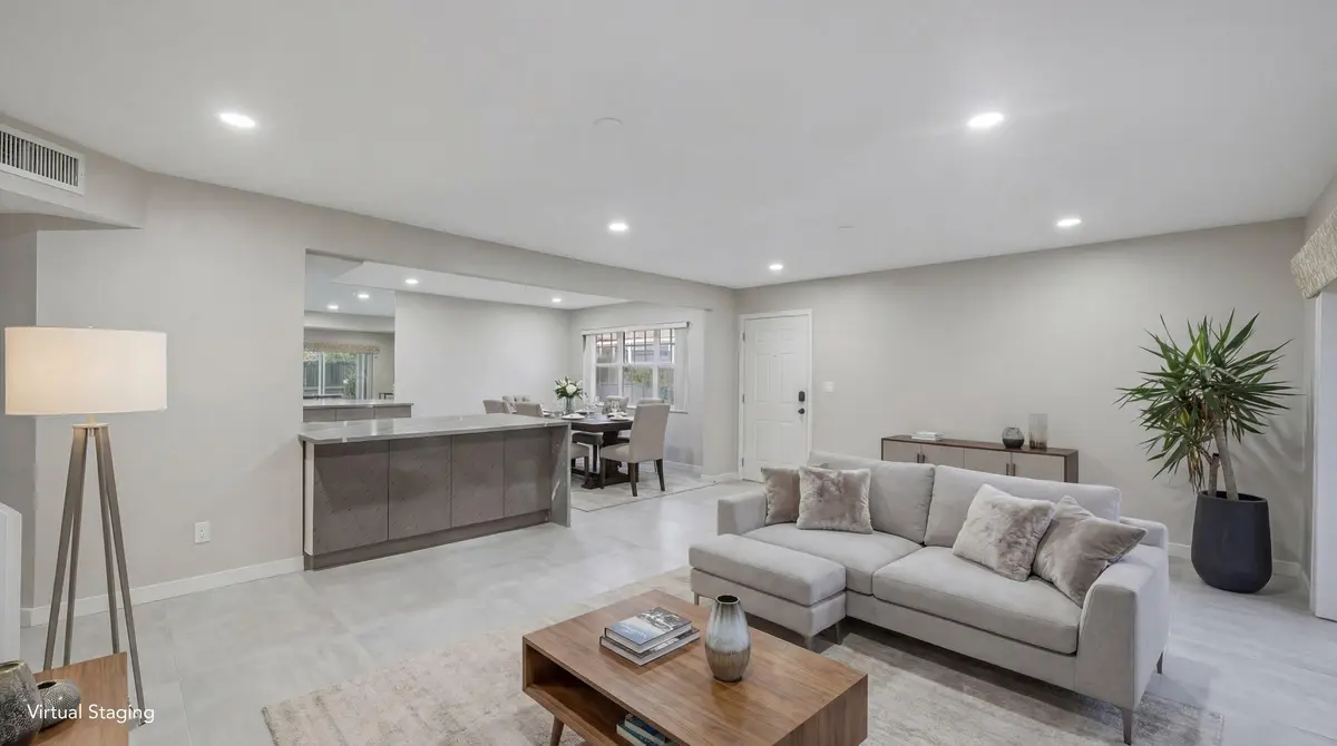 Virtual Staging 2 at 4348 Hazel Avenue Unit B, Palm Beach Gardens