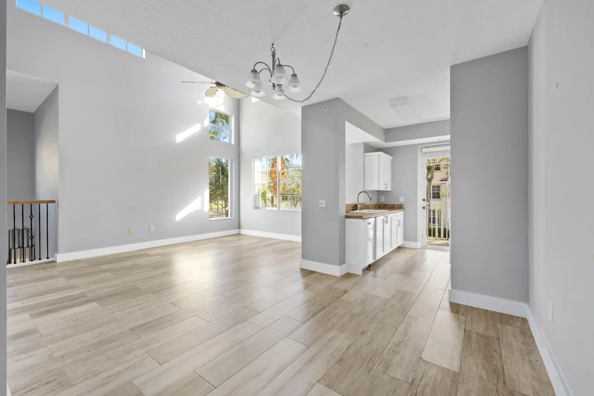 20220103185414322517000000-o-2 at 1116 University Boulevard 21, Jupiter