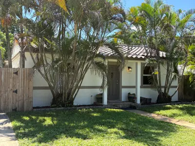 820 SW 18th Court, Fort Lauderdale – Single Family Residence for sale