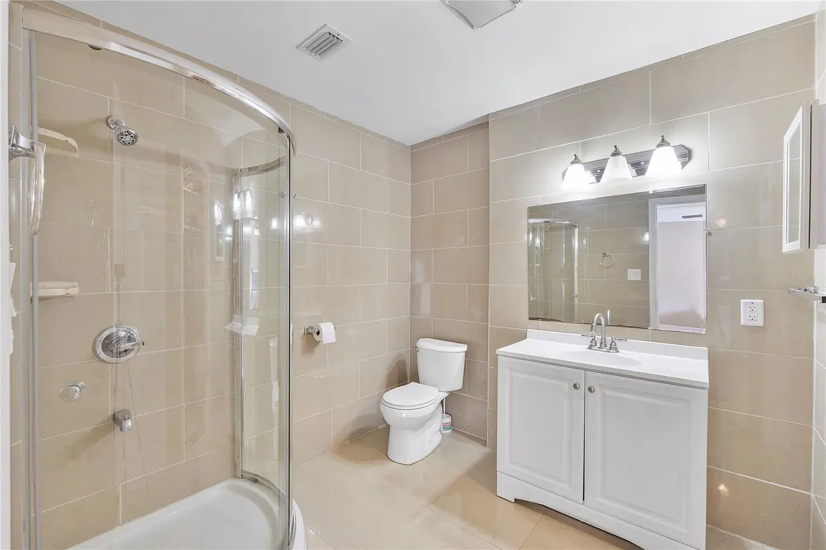 Photo 7 at 845 NW 80th Terrace 6, Plantation