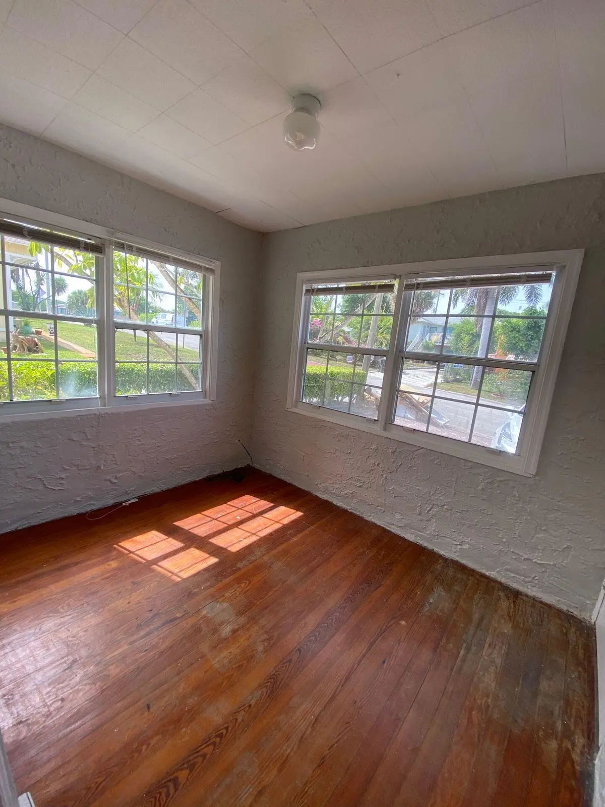 33E6D71A-03C6-4BB2-A5F7-D0290E326DFE at 736 Omar Road #2, West Palm Beach