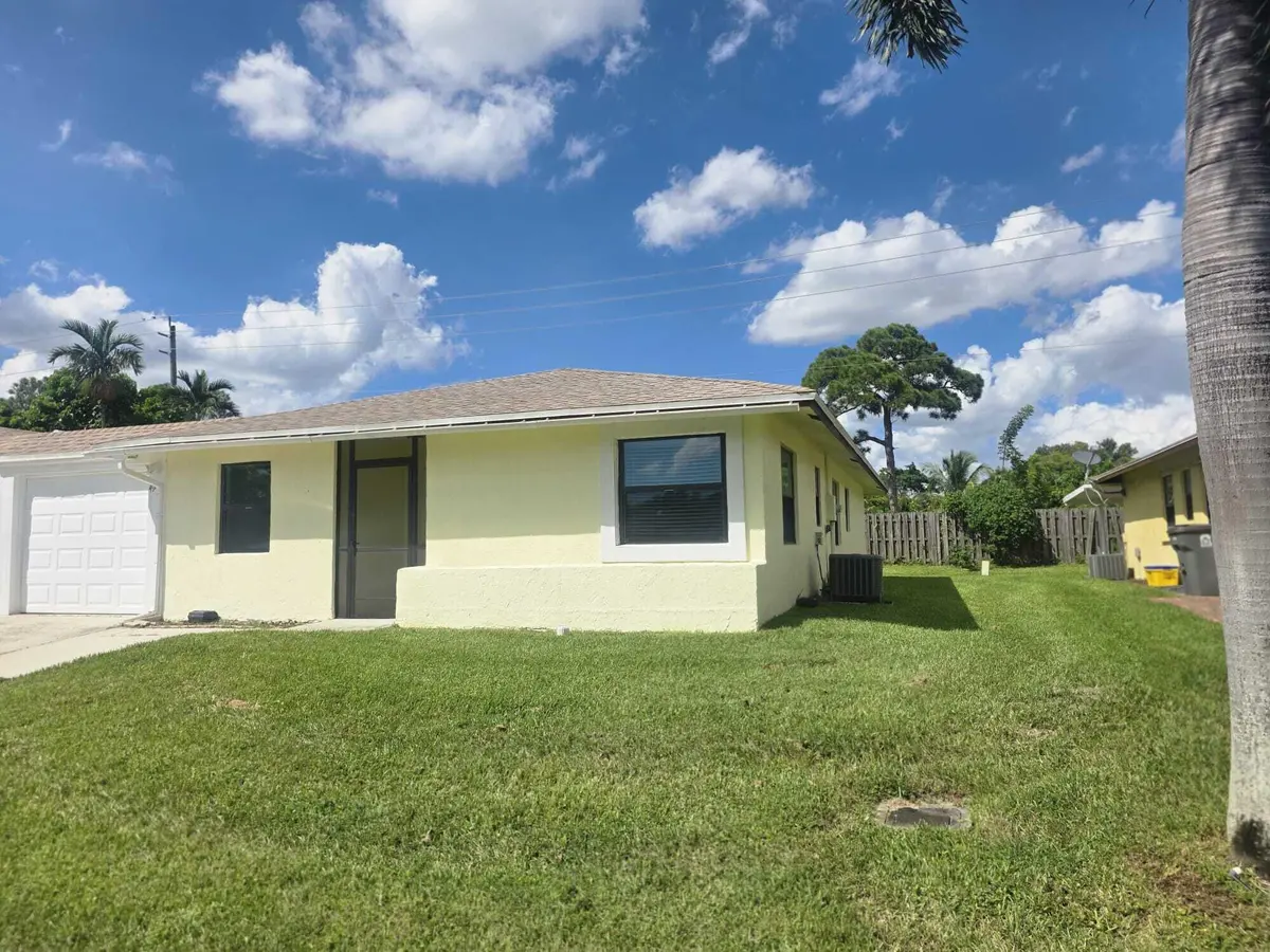 WhatsApp Image 2026-09-27 at 1.36.31 PM at 4941 Luqui Court, West Palm Beach