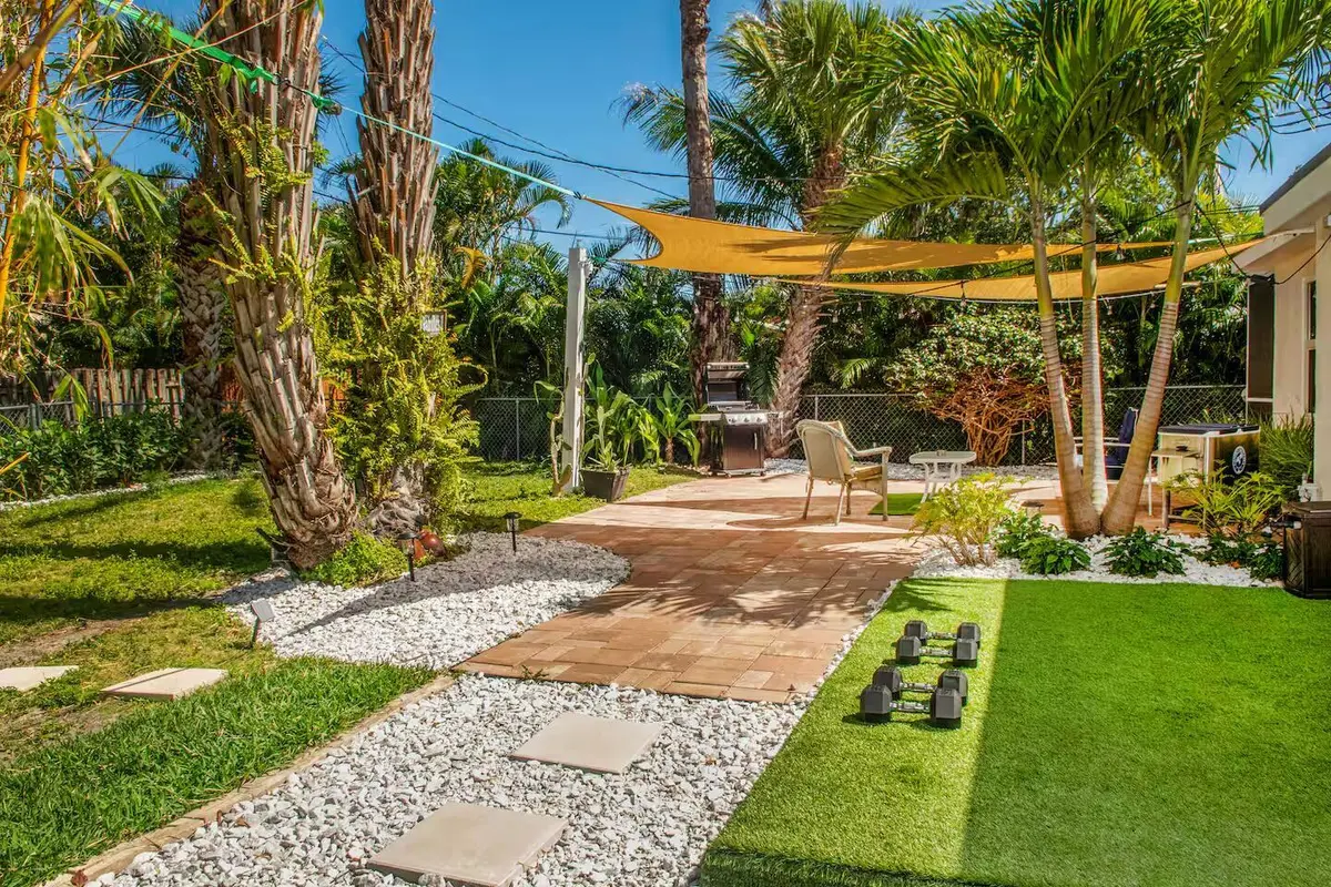 cove11 at 129 E HART Street, Lantana