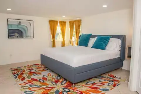 cove7 at 129 E HART Street, Lantana