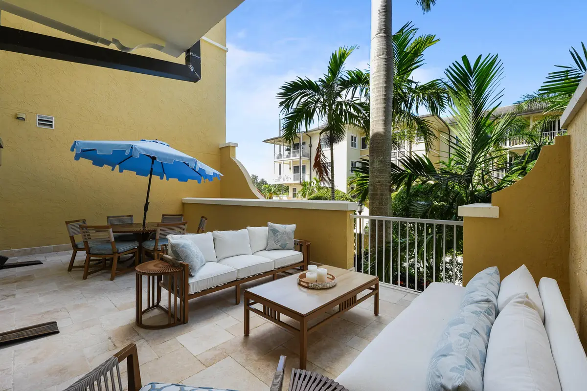 DSC06431 at 3940 N Flagler Drive 203, West Palm Beach