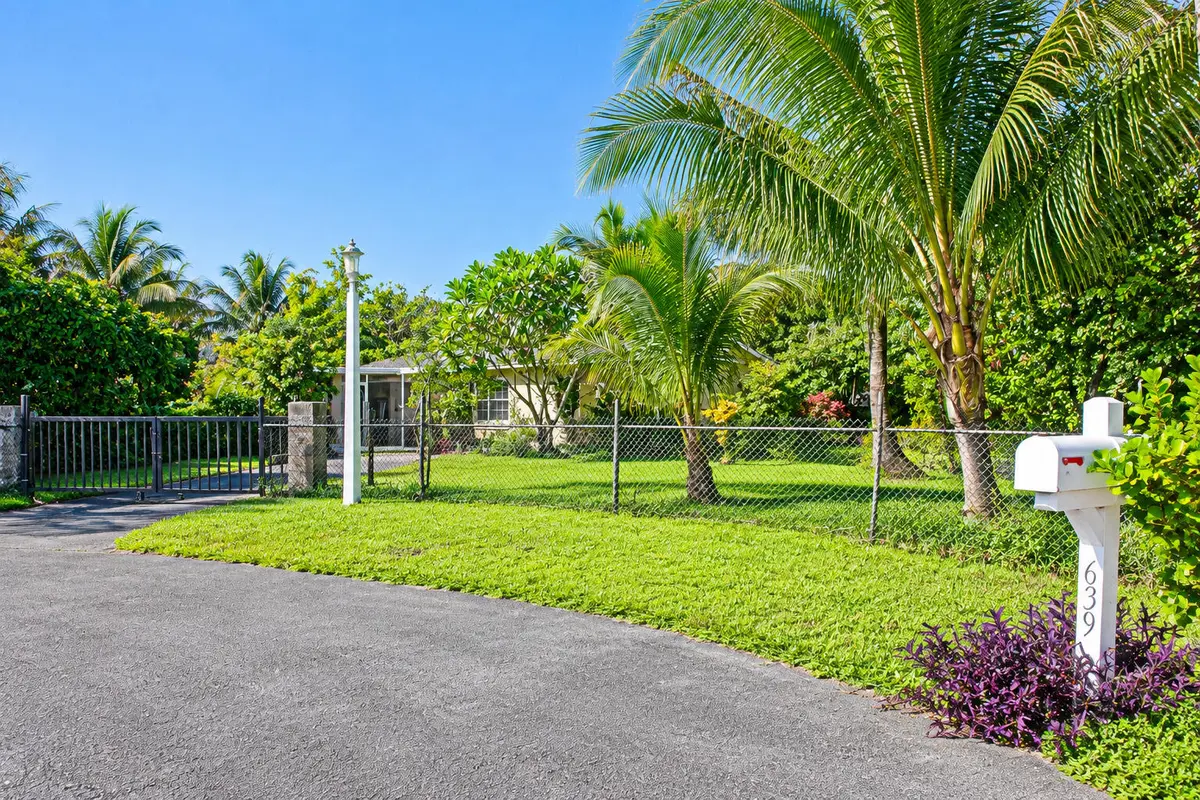 639 MADELINE Court, West Palm Beach, FL – photo 1