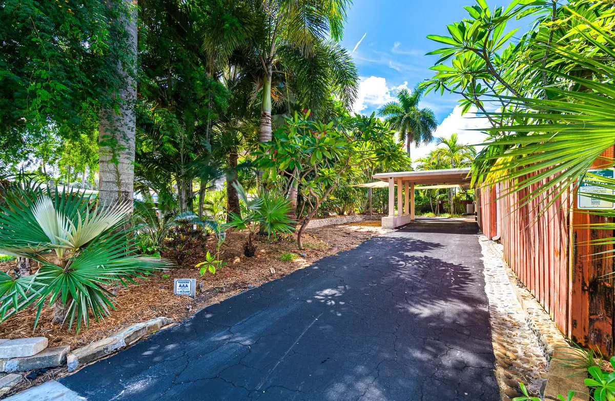 North side drive way at 3697 NE 16TH Avenue, Oakland Park
