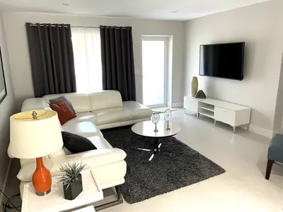 1400 NE 23RD Street, Wilton Manors – Duplex for sale