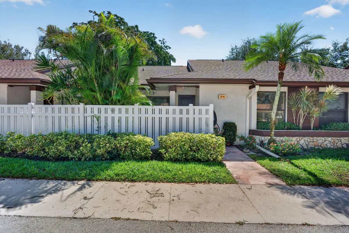 17-web-or-mls-023_DSC02410 at 3210 CARAMBOLA Circle S, Coconut Creek