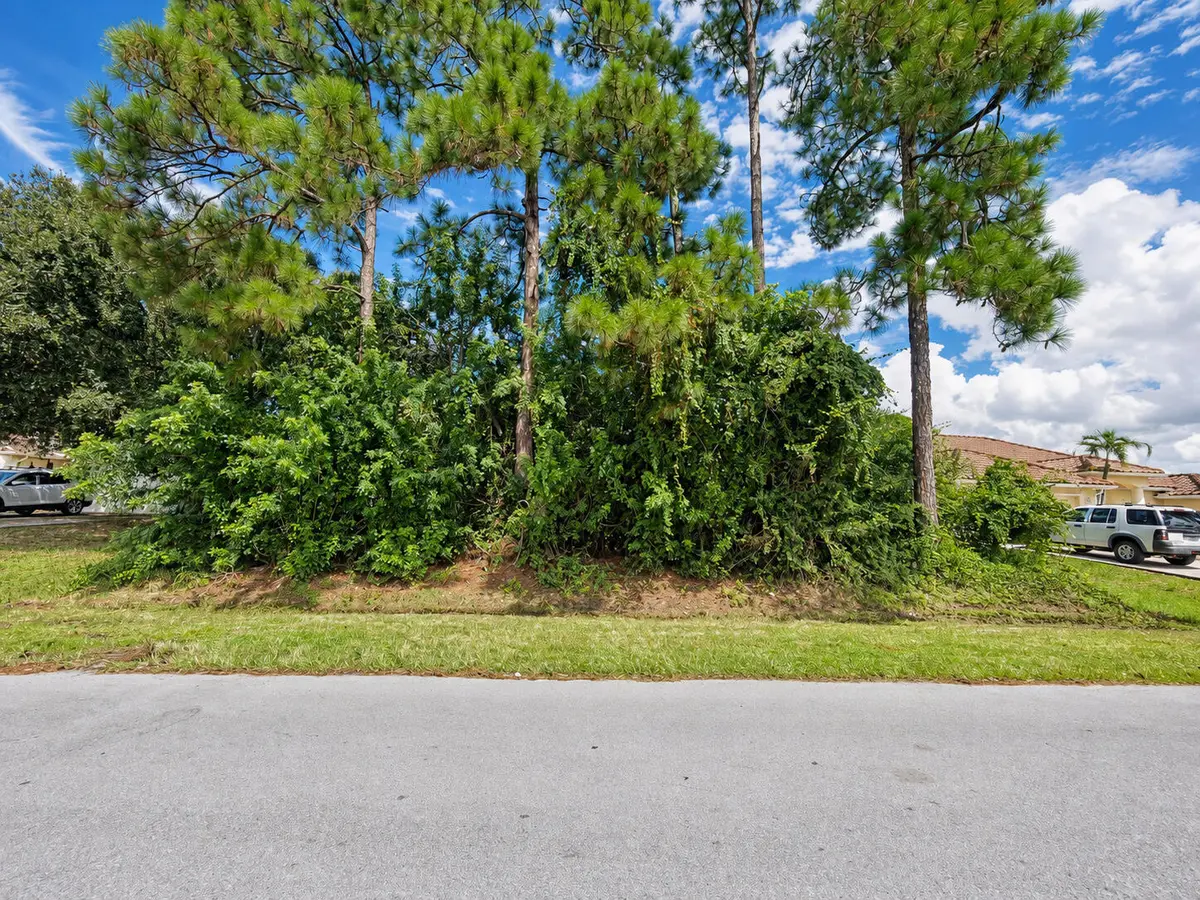 IMG_9813_MLS at 1483 SW Malaga Avenue, Port St. Lucie