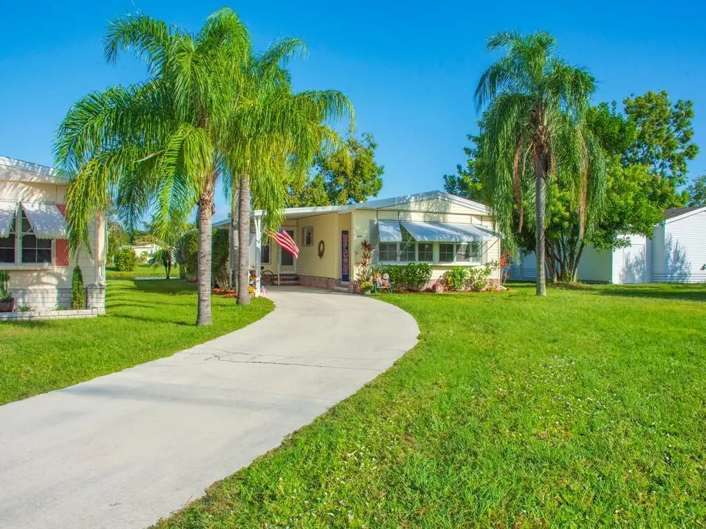 20251028155302295045000000-o at 12 Toreador, Port St. Lucie