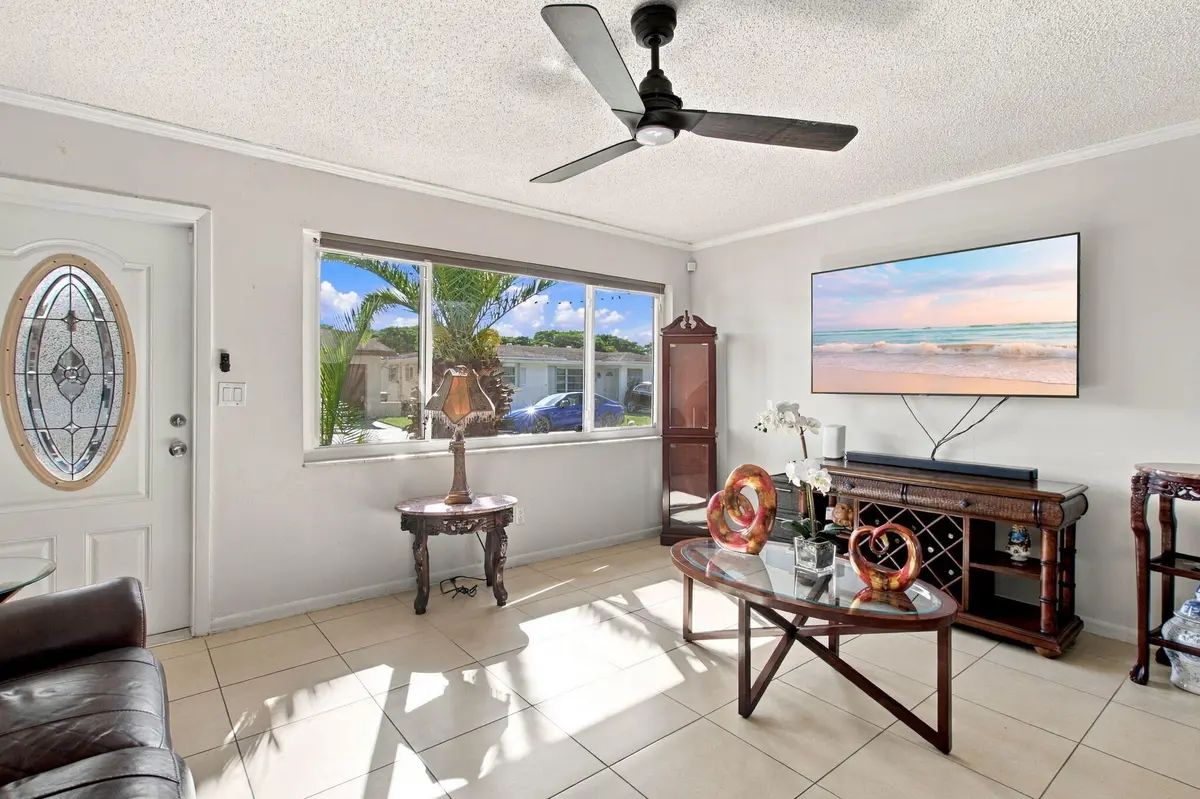 4-web-or-mls-975-nw-69th-ave at 975 NW 67TH Avenue, Margate