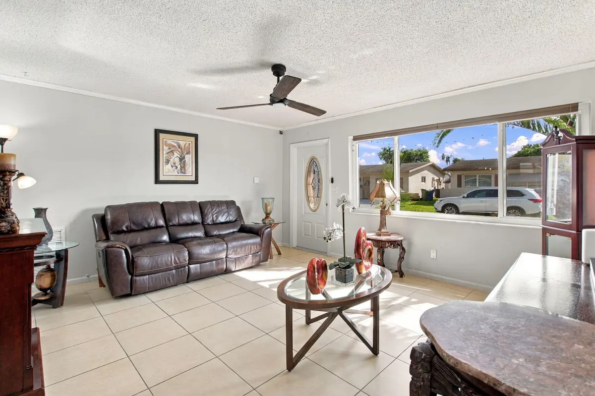 5-web-or-mls-975-nw-69th-ave at 975 NW 67TH Avenue, Margate