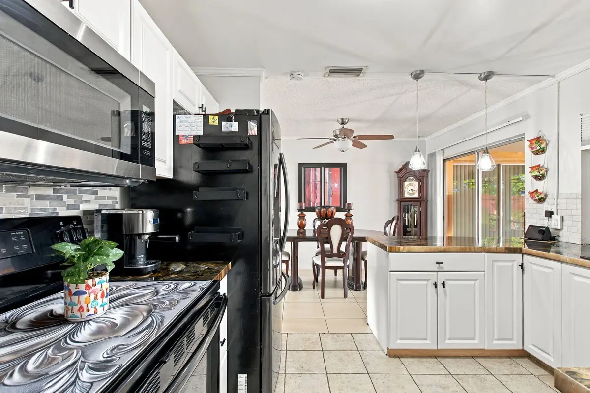 9-web-or-mls-975-nw-69th-ave at 975 NW 67TH Avenue, Margate
