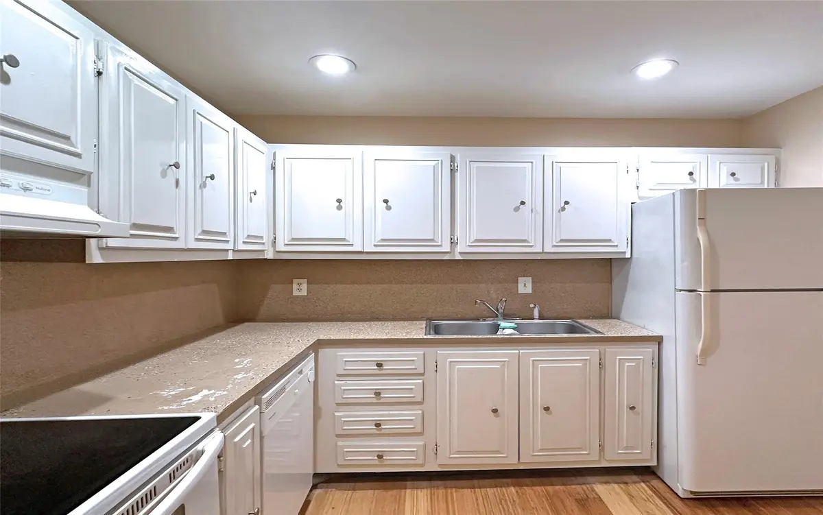 Kitchen at 6317 Bay Club Drive 3, Fort Lauderdale