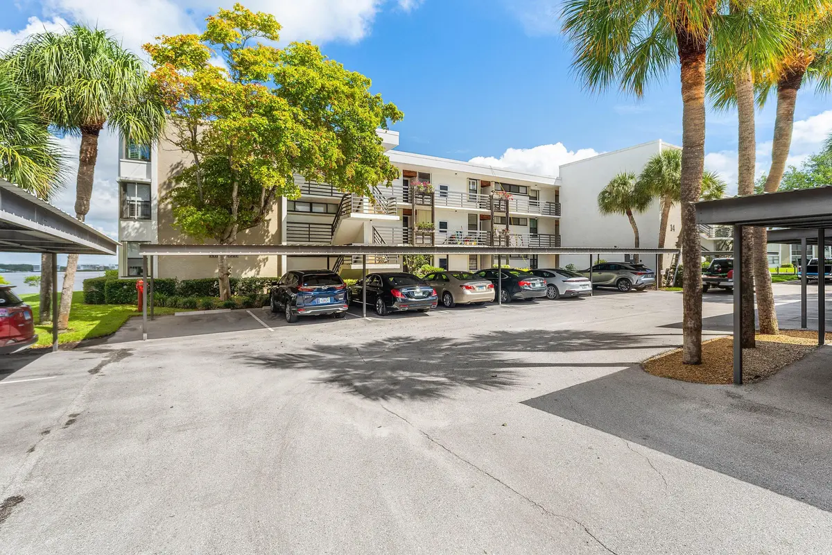 Front of building at 1950 SW Palm City Road 14203, Stuart