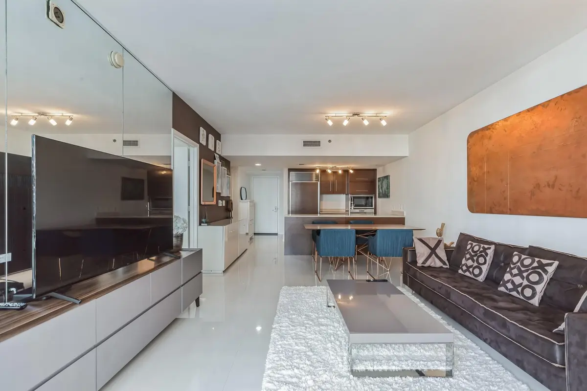 Photo 8 at 475 BRICKELL Avenue 512, Miami