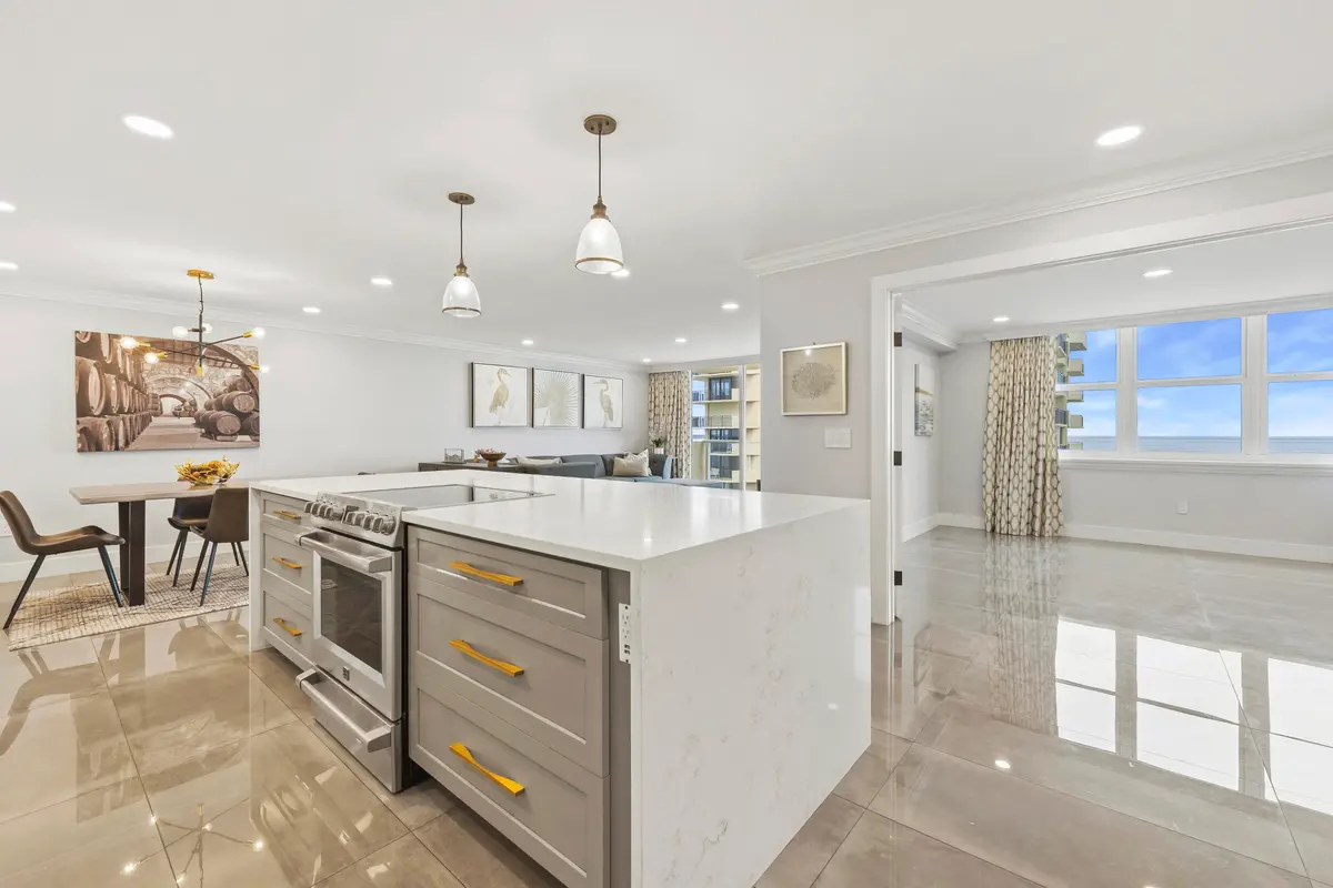 9_11 at 5440 N OCEAN Drive 1404, Singer Island