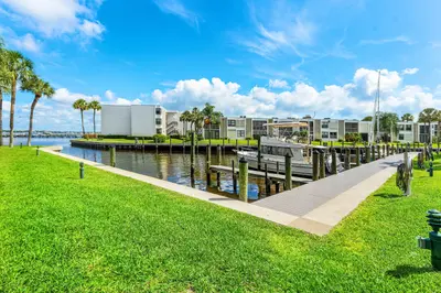 1950 SW Palm City Road 14203, Stuart – Condominium for sale