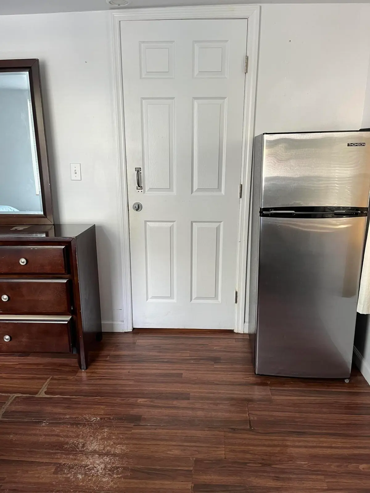 Room 6 at 815 BRIGGS Street, West Palm Beach