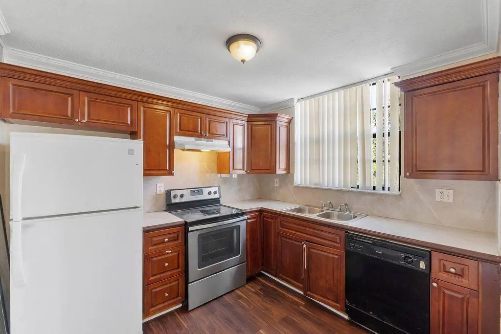 Kitchen Lauderhill at 1794 NW 55TH Avenue 203, Lauderhill