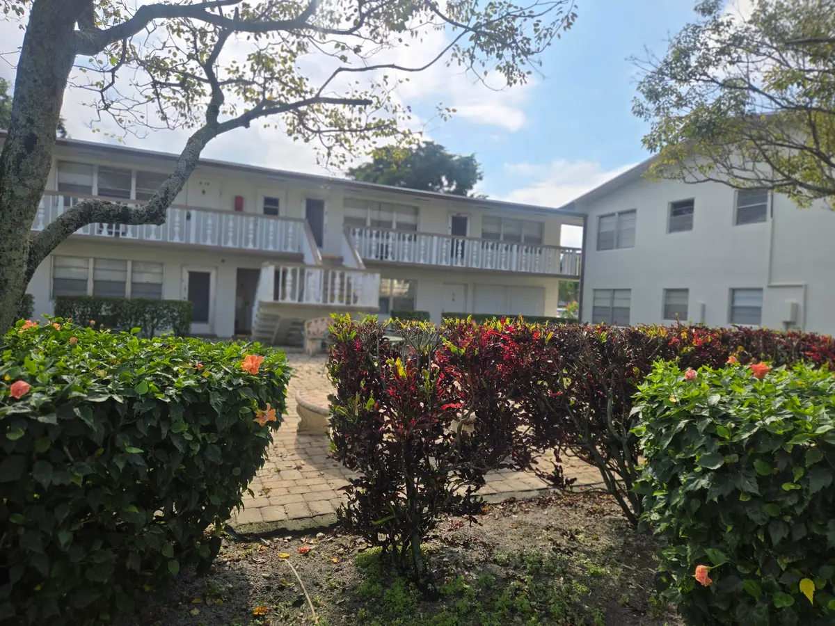 17 CAMBRIDGE A, West Palm Beach, FL – photo 2