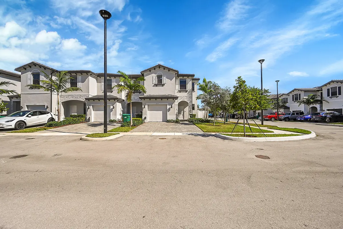 04_1- (5) at 20357 NW 4TH Path, Miami Gardens