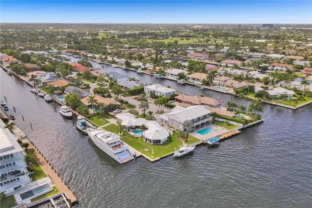 Photo 3 at 2900 NE 35th Street, Fort Lauderdale