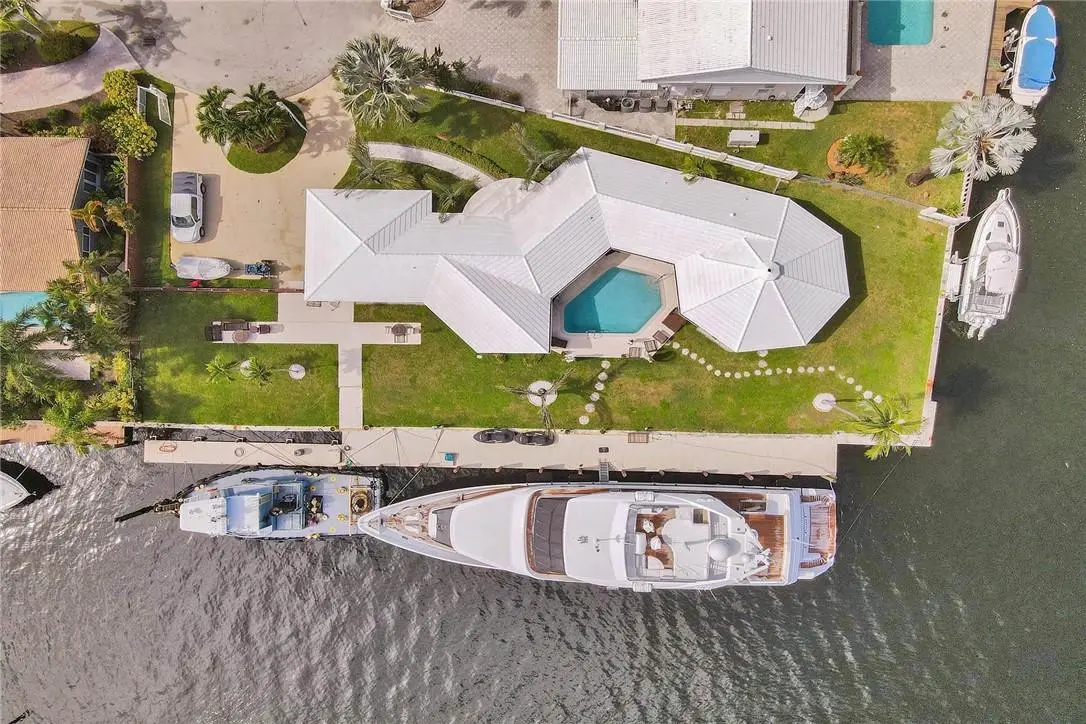 Photo 5 at 2900 NE 35th Street, Fort Lauderdale