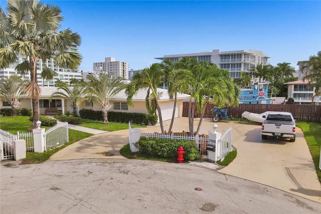 Photo 9 at 2900 NE 35th Street, Fort Lauderdale