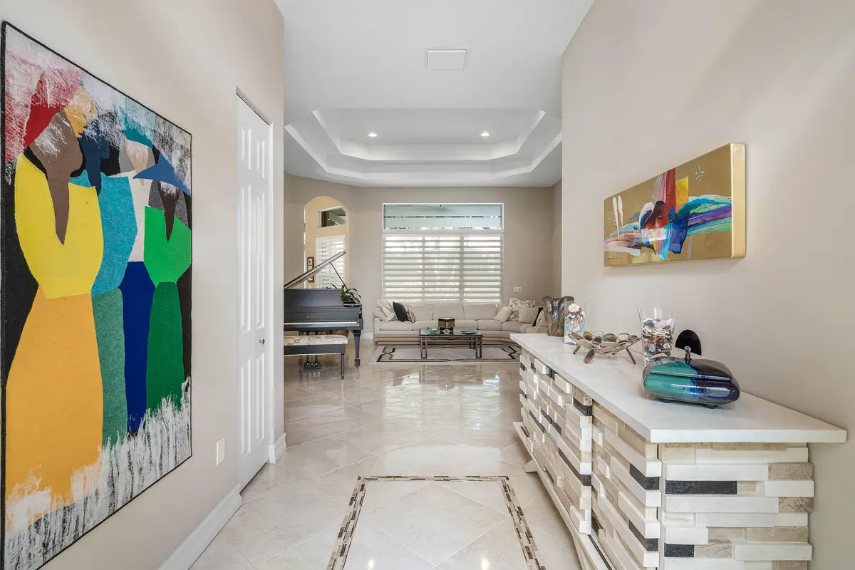 24" Porcelain Tile & Tile Design at 9746 Dovetree Isle Drive, Boynton Beach