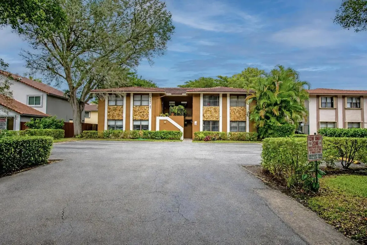 image (8) at 4165 NW 114th Terrace 4165, Coral Springs