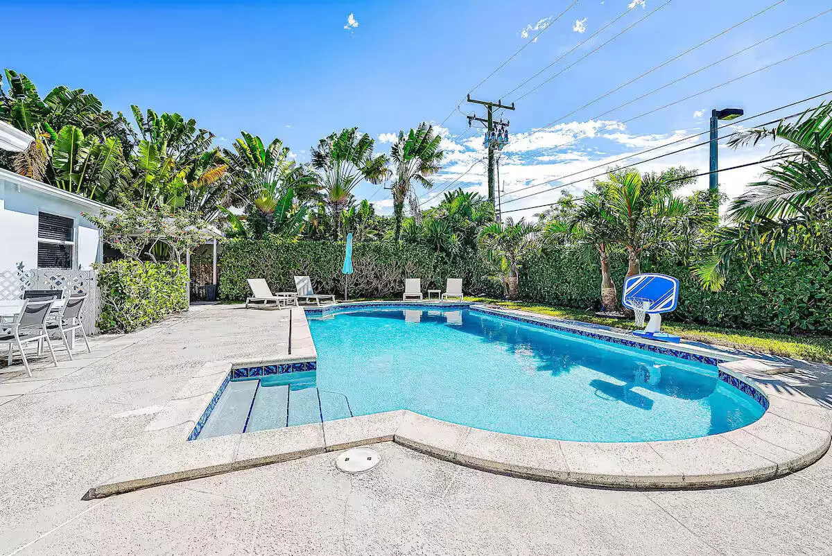 ae811307-8052-4e3f-869d-19766ea8de46 at 322 Maddock Street, West Palm Beach